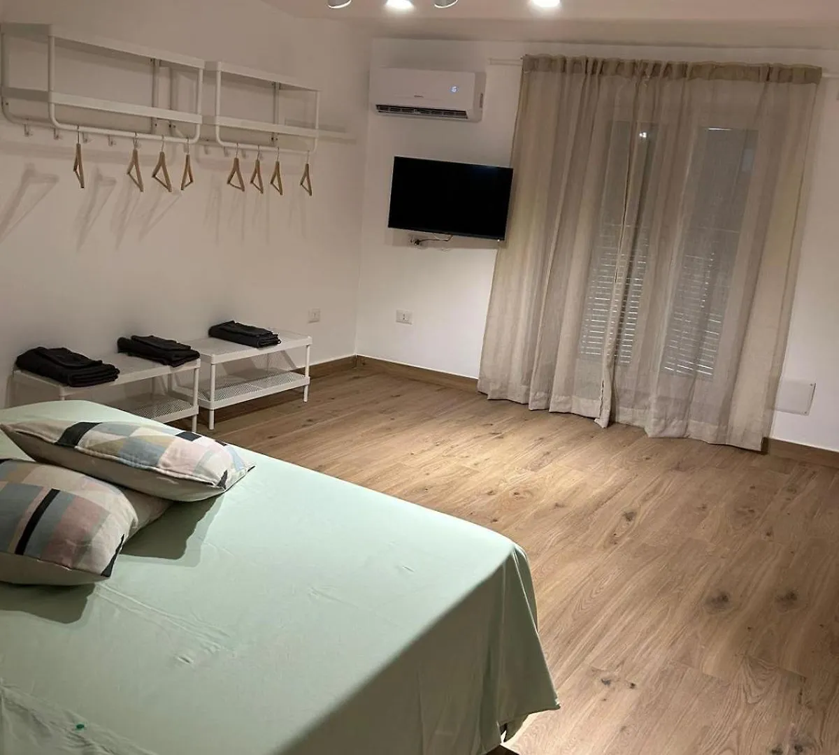 Appartamento La Casa Di Vincenzo Napoli 0*,