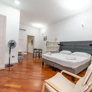 Via Atri 25 Napoli